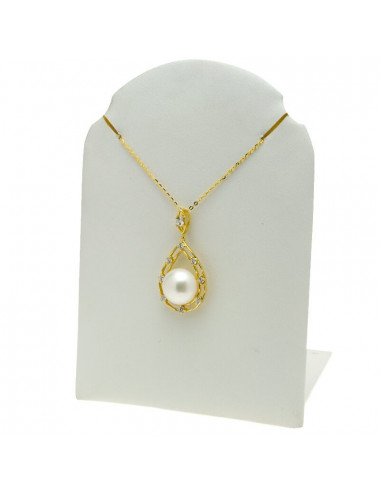 Srebrny pozłacany łańcuszek z białą perłą umieszczoną na ażurowej zawieszce w kształcie łezki, zdobionej cyrkoniami LAN1112SG