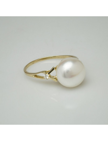 Złoty pierścionek z perłą i brylantami R0267G