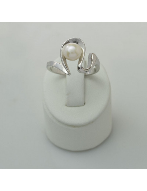 Srebrny pierścionek z perłą FR302390S