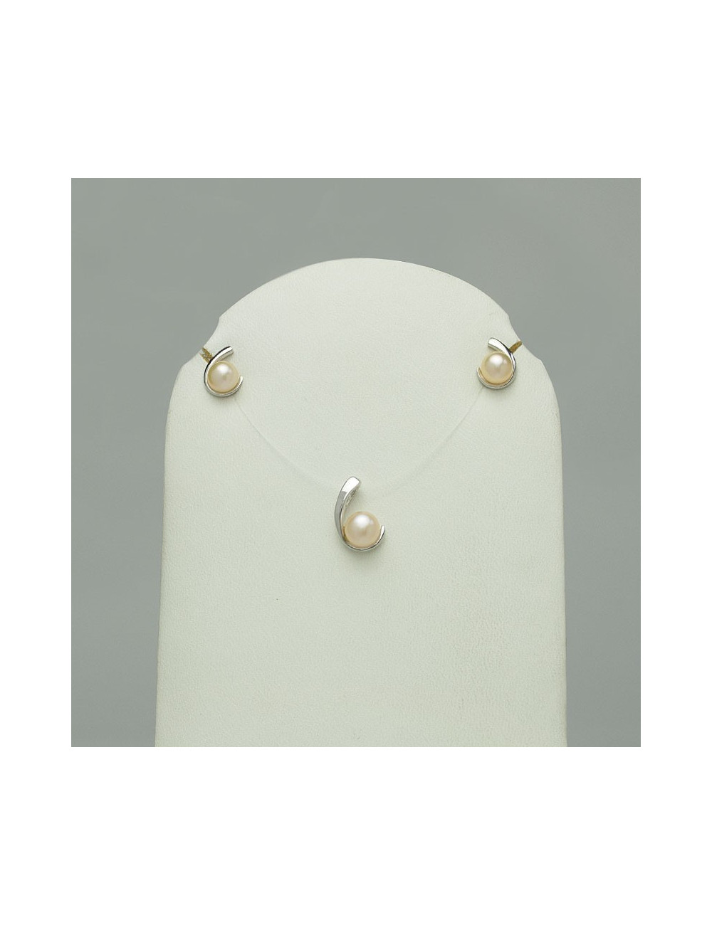 Silver earrings with freshwater pearls SE0002