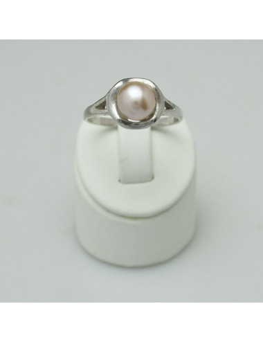 Silver ring with freshwater pearl IR029S