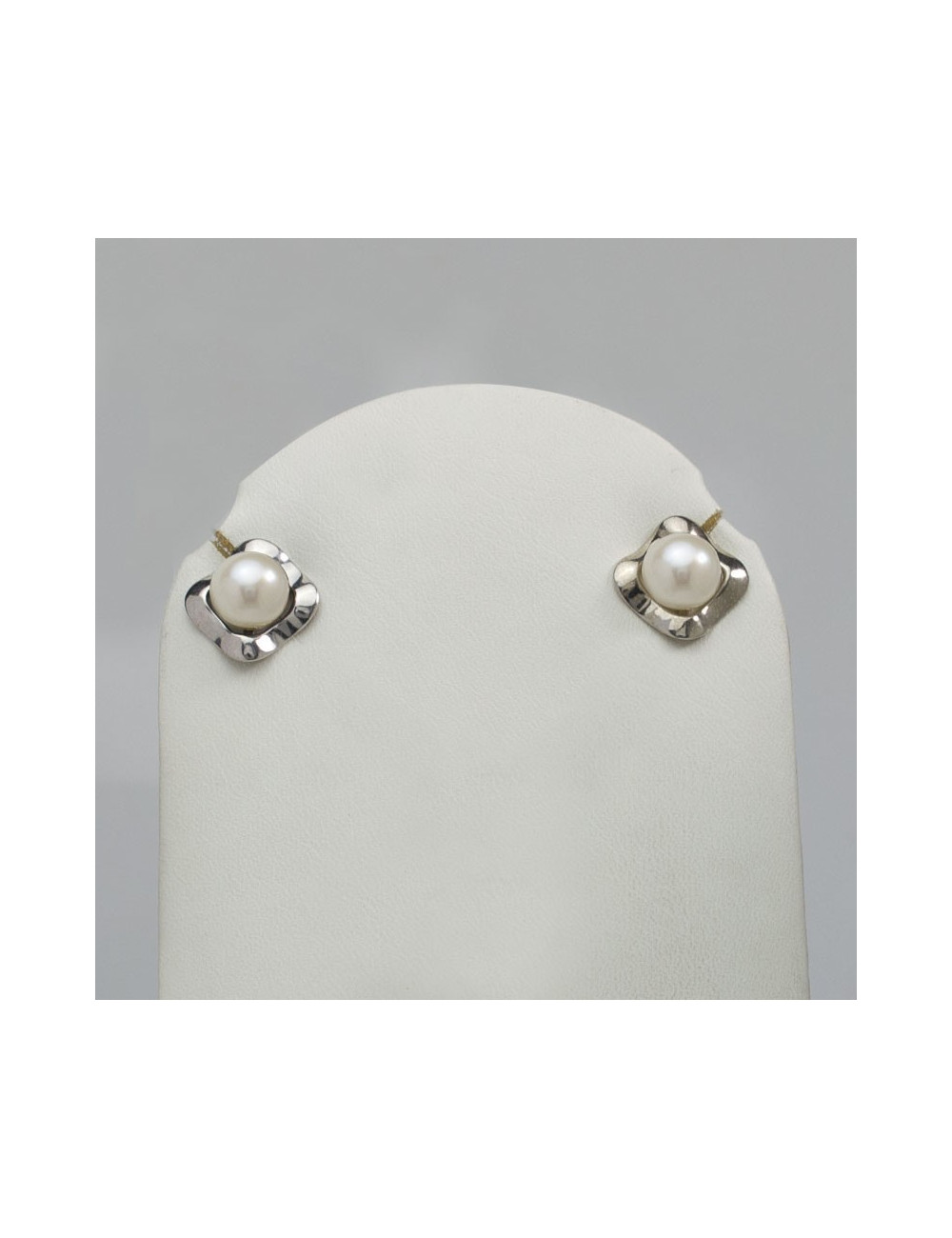 Silver earrings with freshwater pearls KDNP0050S