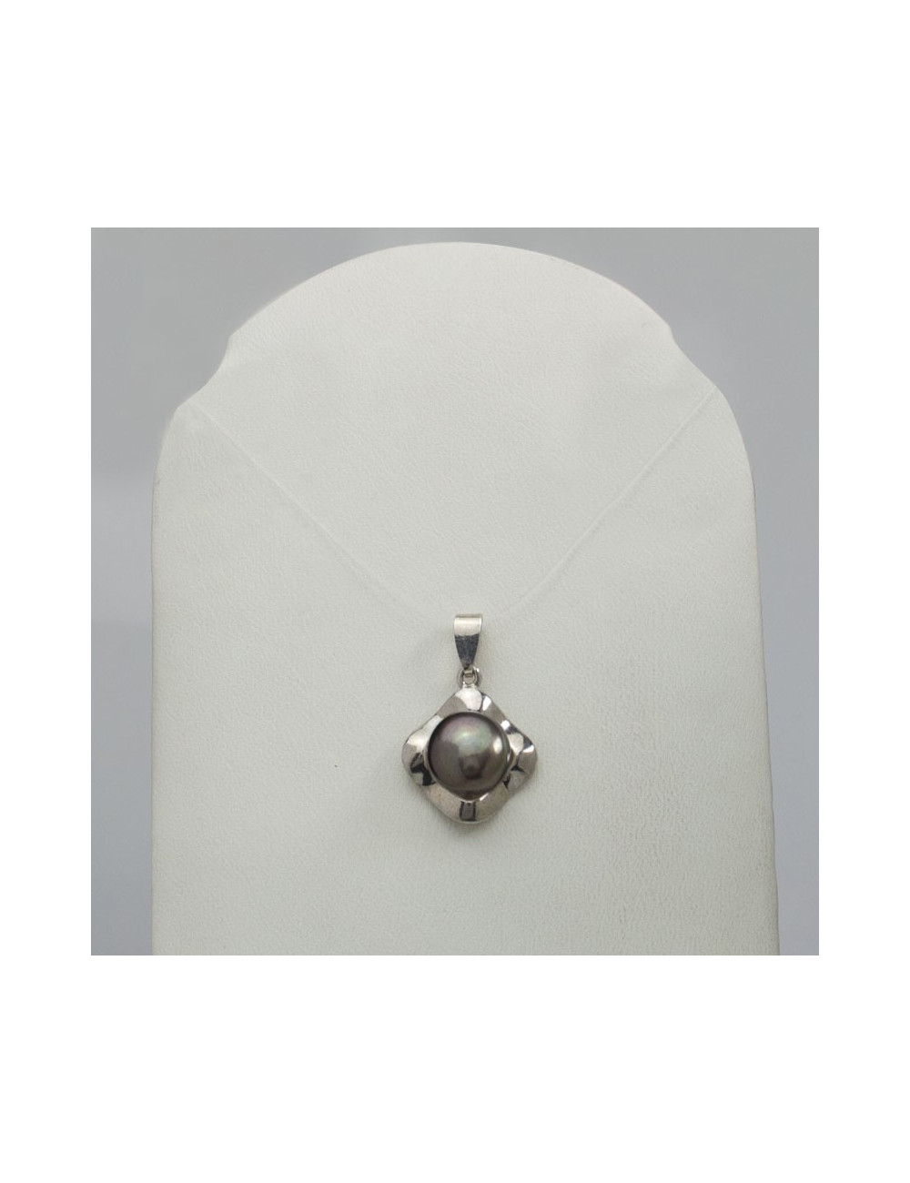 Silver pendant with freshwater pearl WDNP00050S