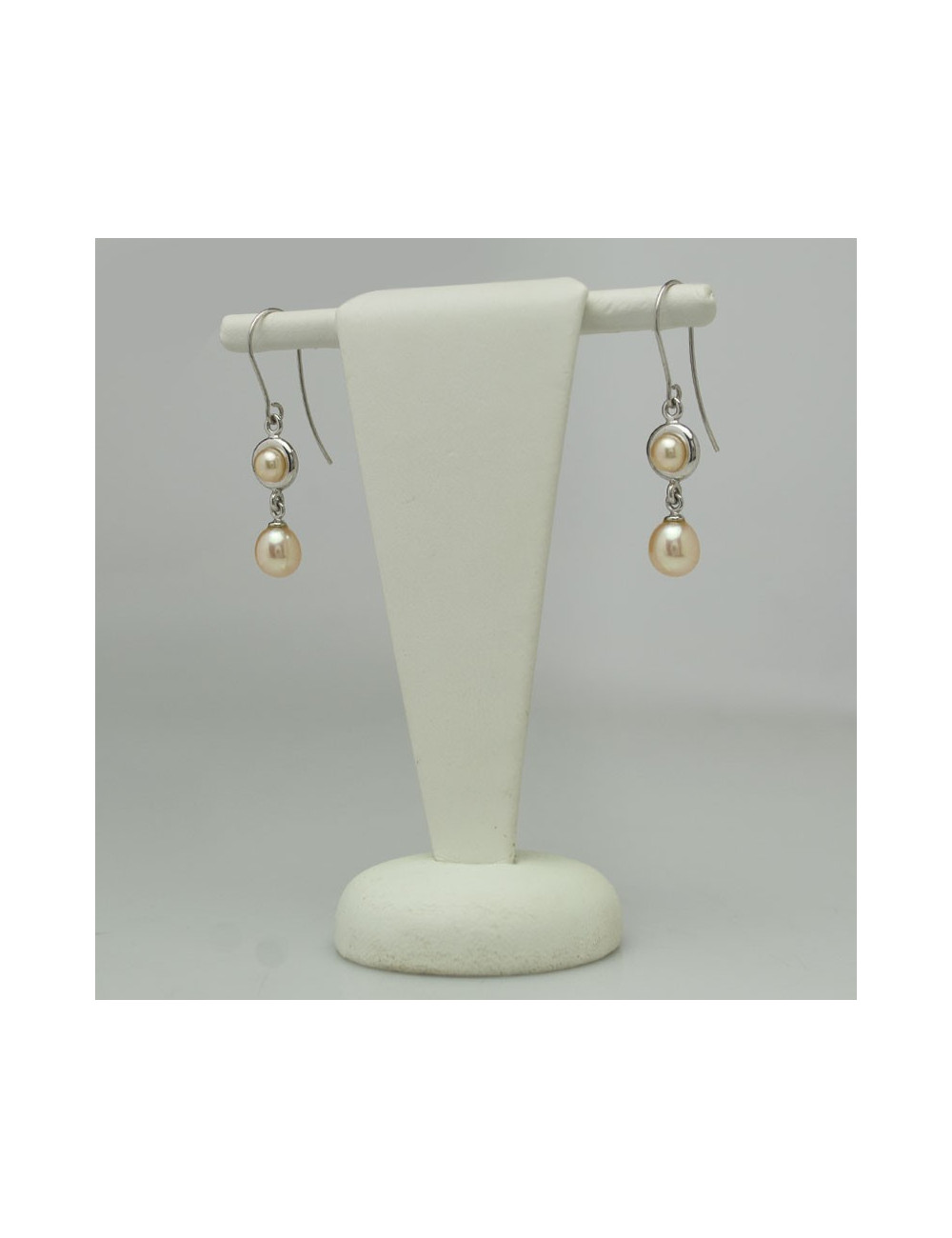 Silver earrings with freshwater pearls EMA23S