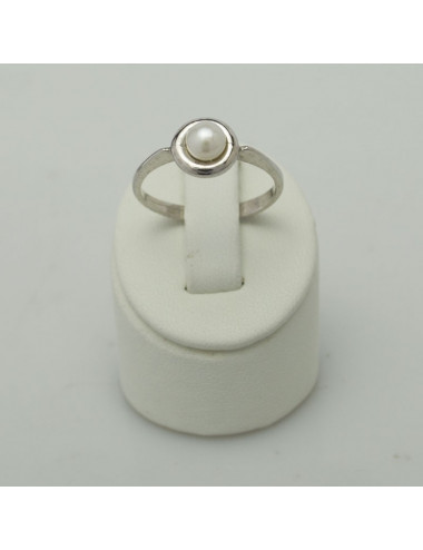 Srebrny pierścionek z perłą RMA23S