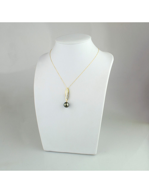 Gold chain with pendant adorned with 9 diamonds, topped with a large dark Tahiti pearl YAP202G18z