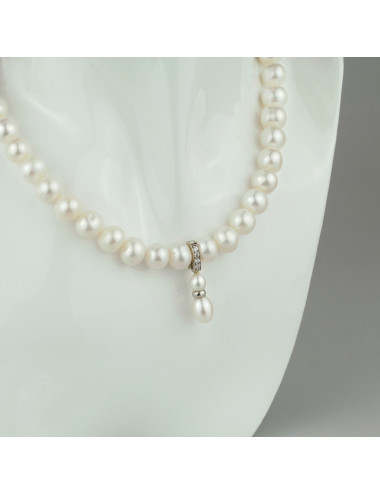 Pendant with pearls and...