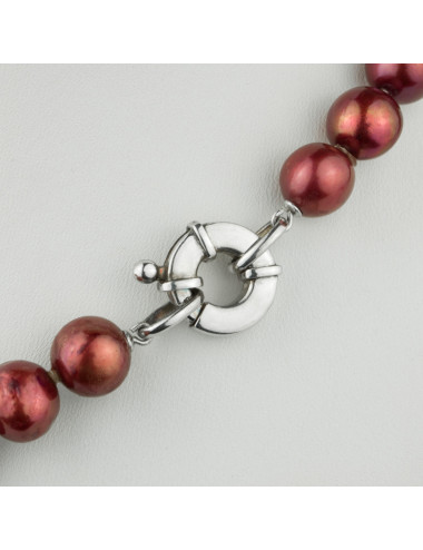 Bracelet of large reddish-brown pearls with decorative silver carabiner clasp B1011S1B