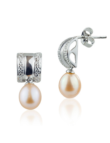 Kolczyki-sztyfty ze srebrnymi, zdobionymi żłobieniami blaszkami i różowymi, owalnymi perłami ZIE0539S