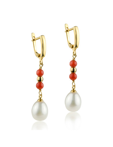 Pozłacane kolczyki z białymi, owalnymi perłami o dużej średnicy i niewielkim czerwonym Koralem Rubrum K910KR45SGP
