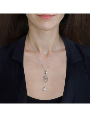 Srebrny łańcuszek z finezyjnym wisiorem i białą, owalną perłą YA415S
