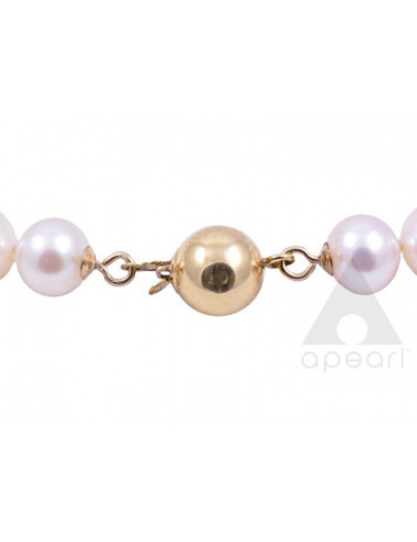 Necklace with medium-sized white pearls and gold ball clasp NO78G32