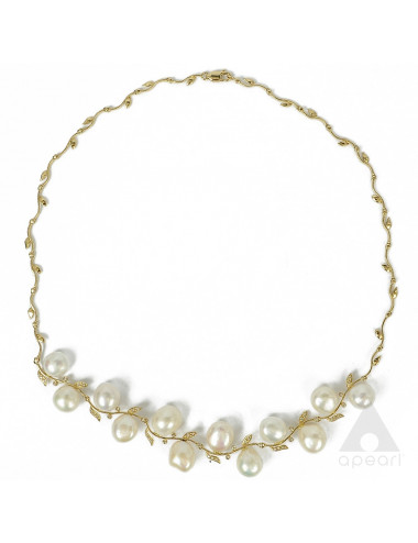 Złoty naszyjnik o bluszczowym wzorze z dużymi białymi perłami barokowymi i brylantami FM70253G