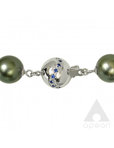Dark Tahiti pearl necklace with green overtone and white gold clasp with sapphires NmT010117WG