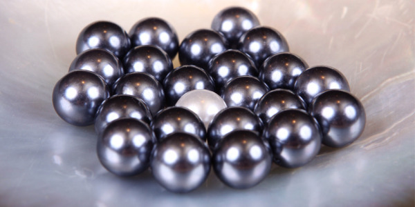 Do pearls bring bad luck? Are they a good gift idea?