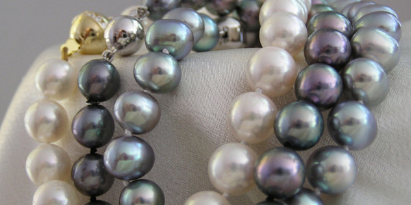 Colours in the world of pearls